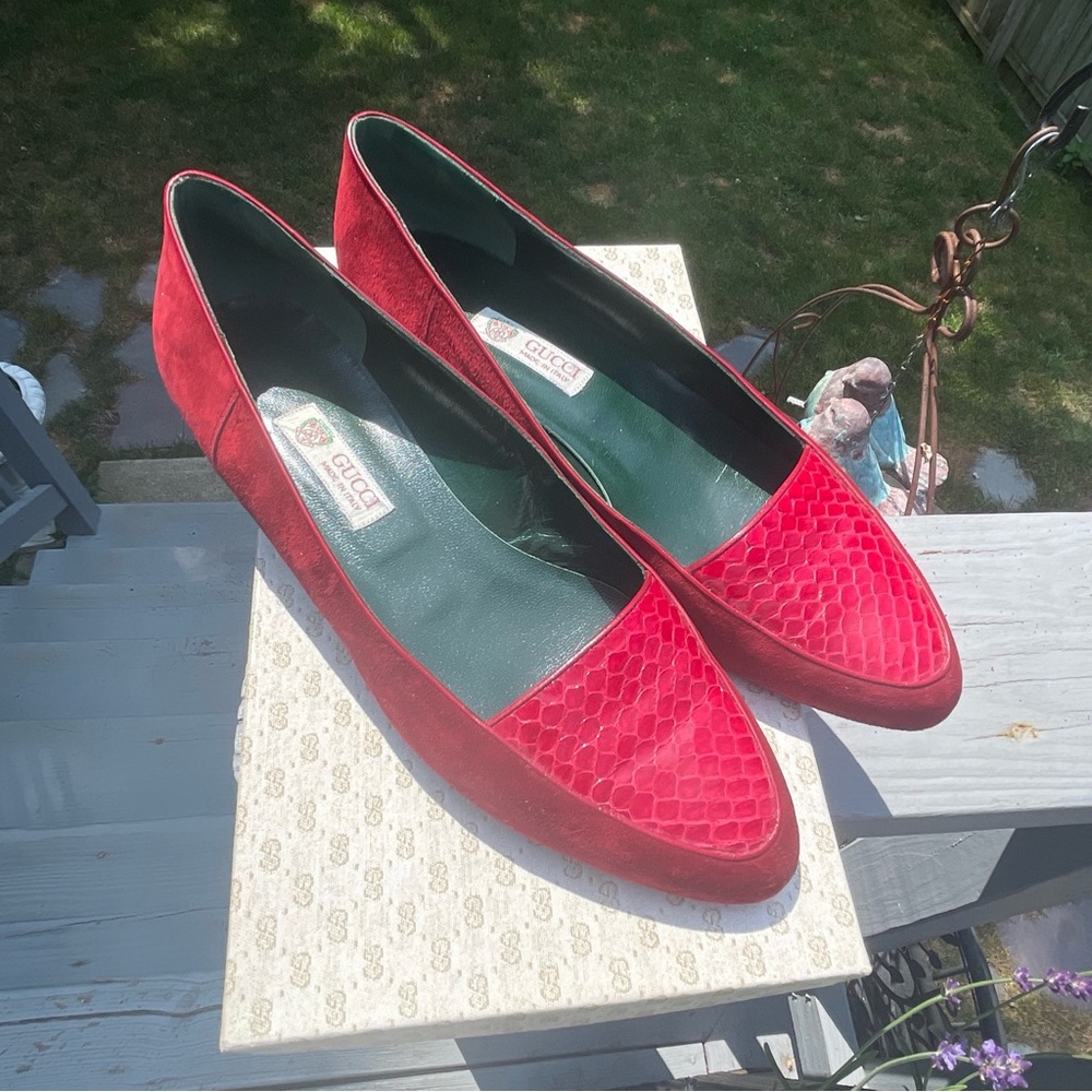 Gucci Red Suede Snakeskin Ballerina Low Heel Loafers Vintage 1980’s 38(US 8)